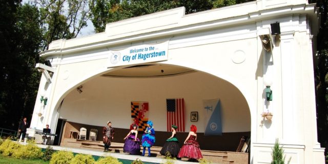Arts in the Park â€“ The Magic Flute