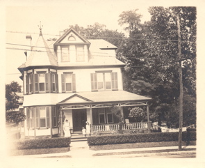 437 Summit Avenue/1918