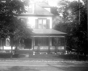 437 Summit Avenue/1920’s